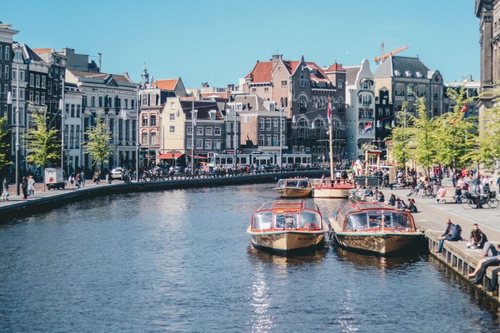 amsterdam canals boats